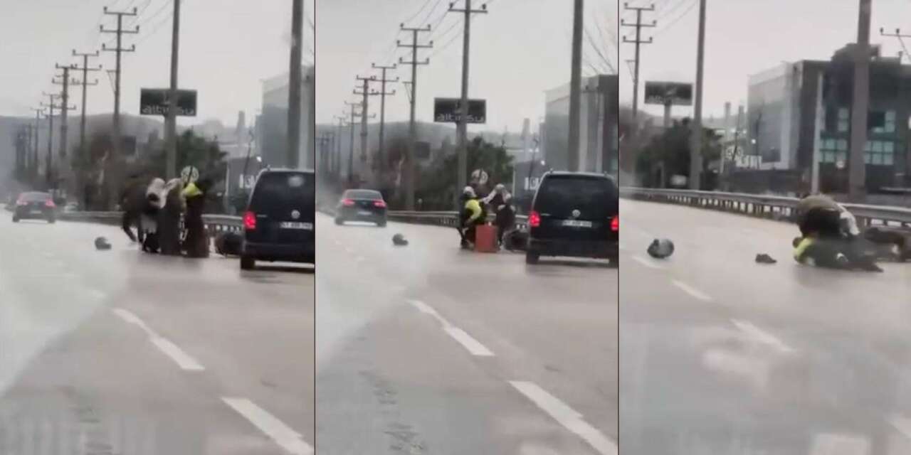 Yol ortasında kurye - sürücü kavgası! Tekme ve yumruklar havada uçuştu