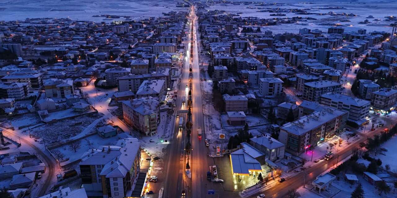 Kar yağışı Konya’nın gurbetçi ilçesini beyaza bürüdü