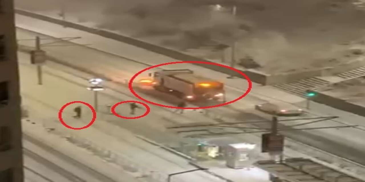 Çocukların attığı kartopu şoförü vurdu, kar küreme aracı kaza yaptı