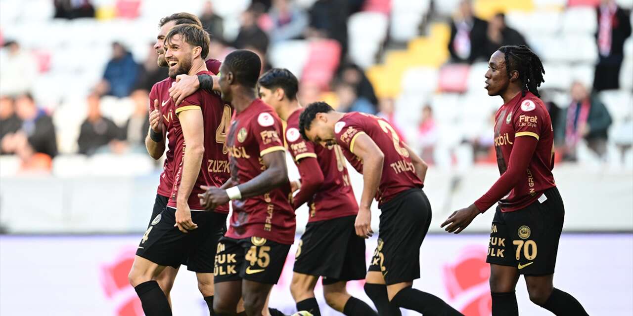 Kupada nefes kesen maç! Son dakika golü kazananı belirledi