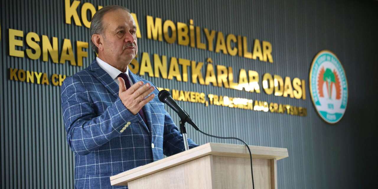 Konya’nın en çalışkan esnaf odası 1100 kişiye altın bilezik taktı