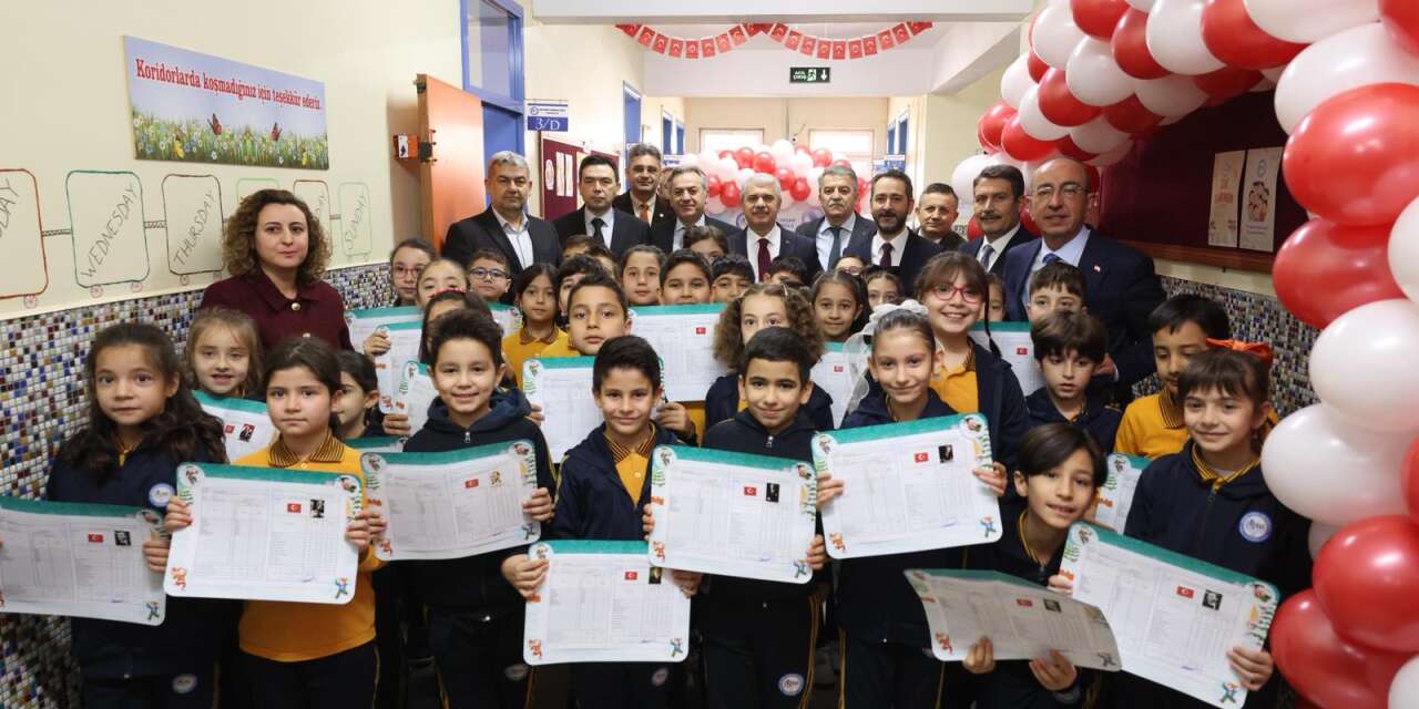 Konya’da 473 bin 836 öğrenci karne sevinci yaşadı