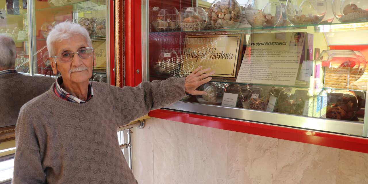 Çocukken yolda buldu, hayatı değişti