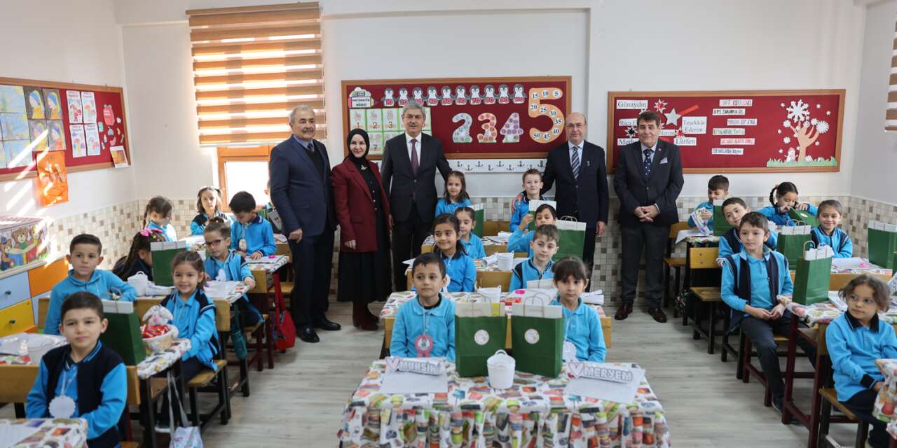 Selçuklu’da öğrenciler karnelerini böyle aldı