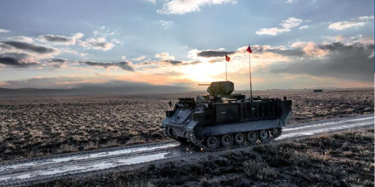 Türkiye'nin ilk elektrikli zırhlı personel taşıyıcısı E-ZPT testleri geçti