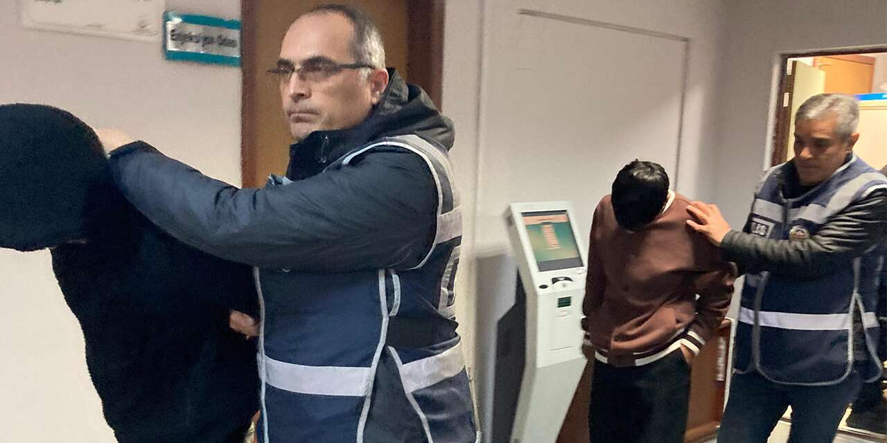 Konya’da 2 hırsız, çaldıkları motosikleti parçalarken yakalandı