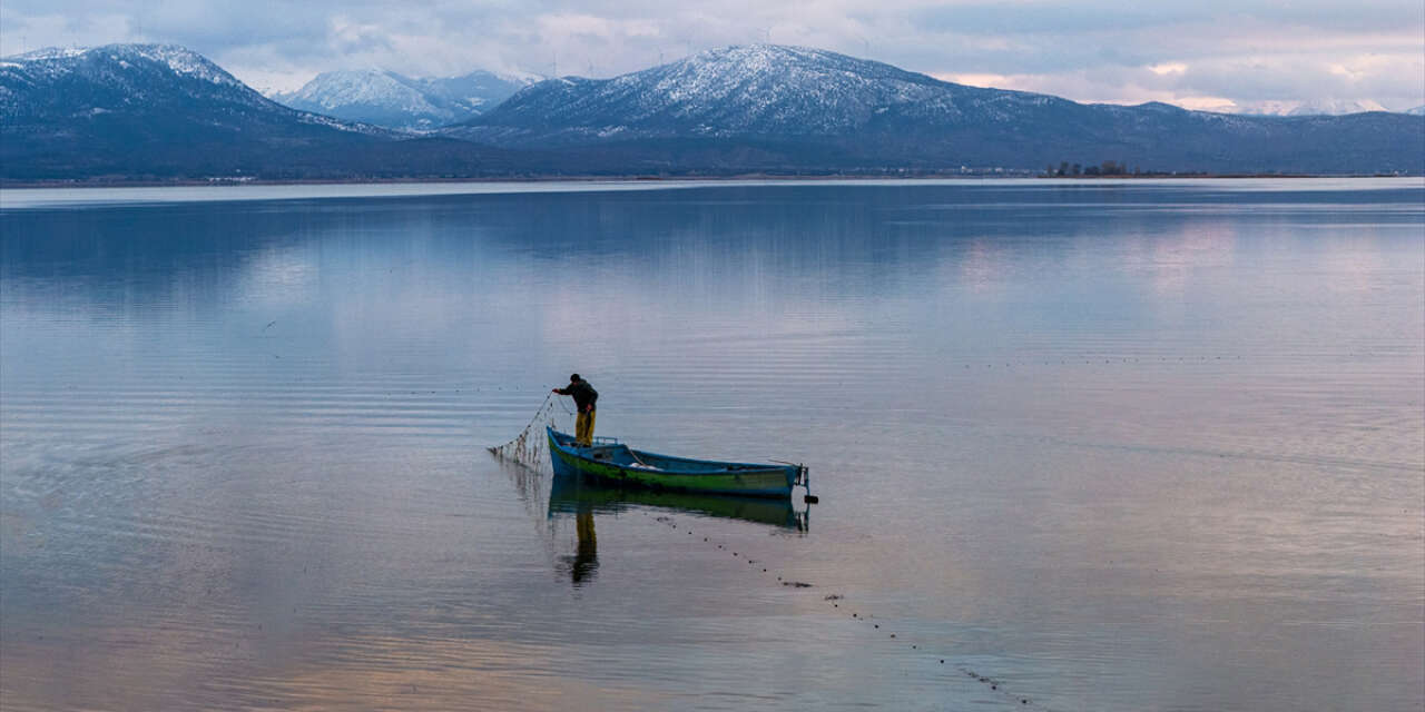 Konya’nın can çekişen değerinde balıkçıların umut mesaisi