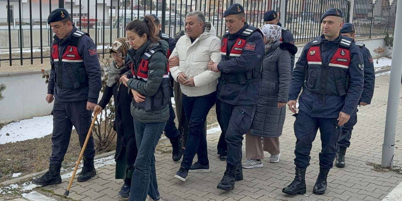 87 yaşındaki kadın, ölen kardeşinin kimliğiyle devleti 15 milyon lira dolandırdı