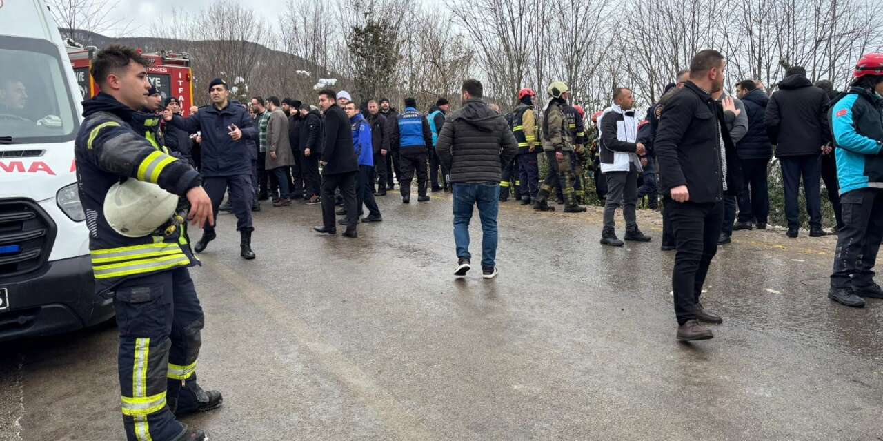 İçi yolcu dolu otobüs şarampole yuvarlandı