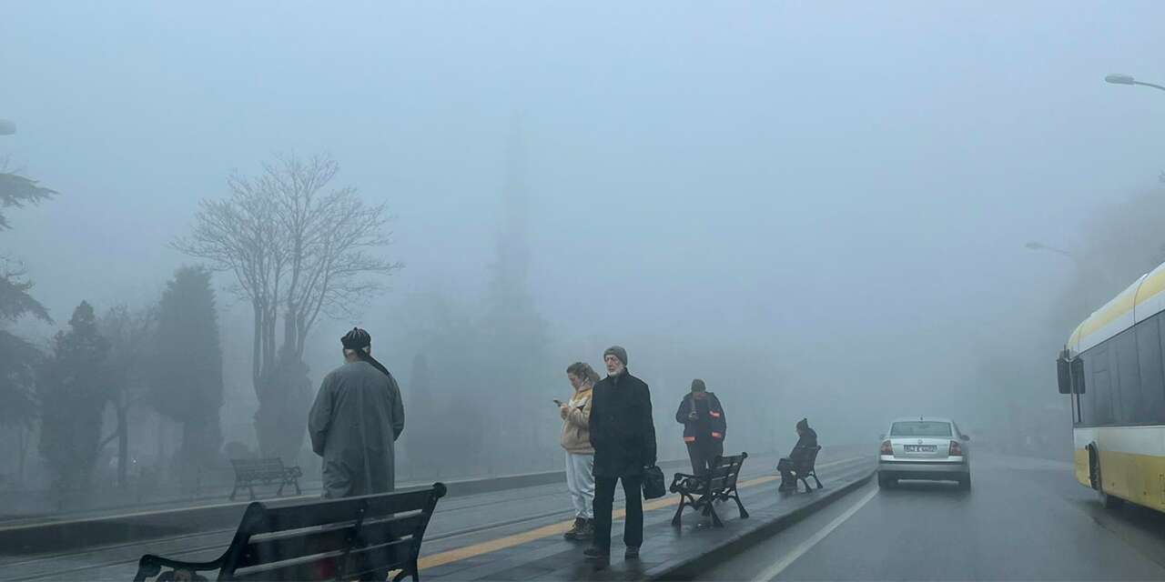 Konya güne yoğun sisle başladı! Kazalar da yaşandı
