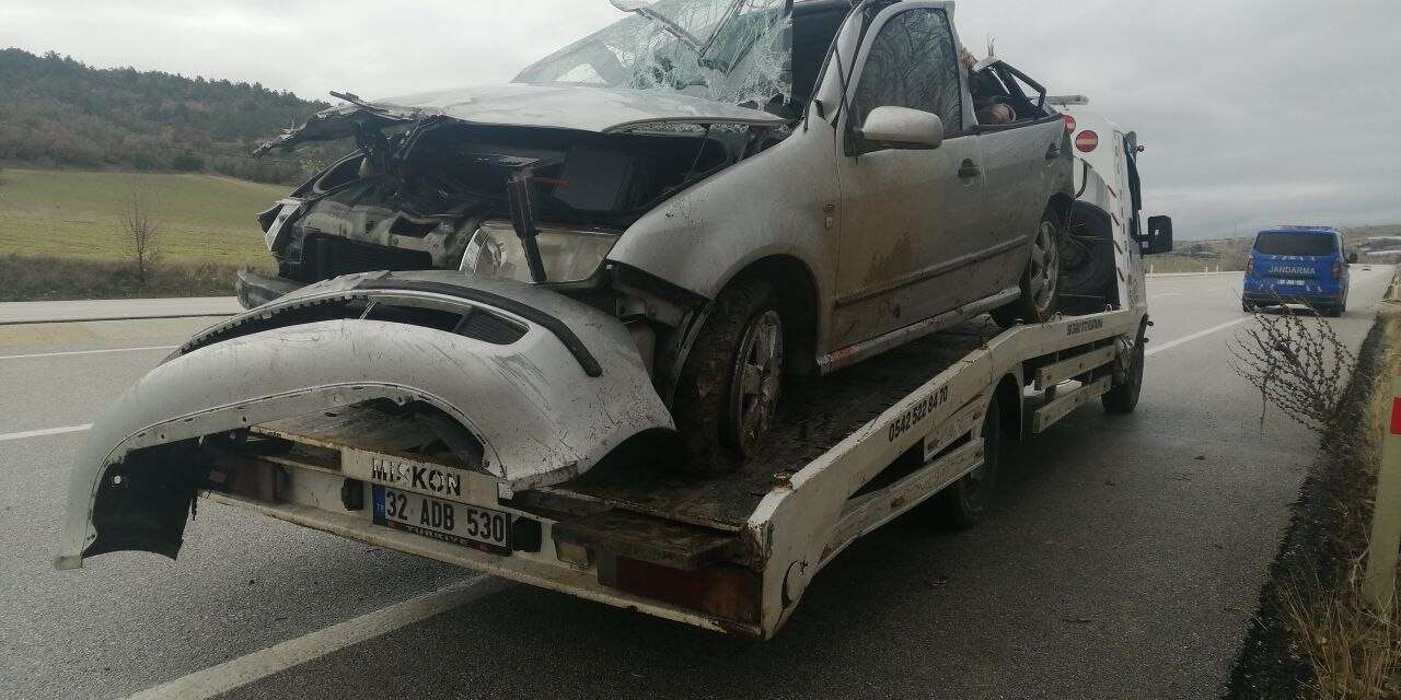 Konya yolunda Bangladeşli aile kaza yaptı! 1 ölü, 3 yaralı var