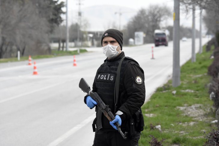Konya'da araç giriş ve çıkışları durduruldu