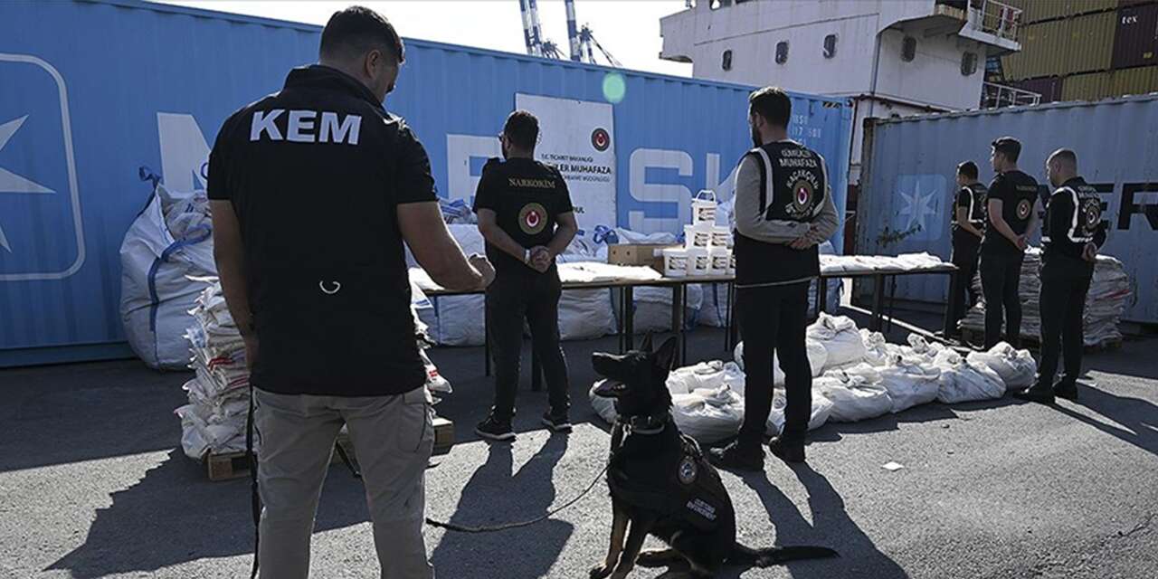 Gümrükte zehir tacirlerine darbe! Değeri 1 milyar 697 milyon lira