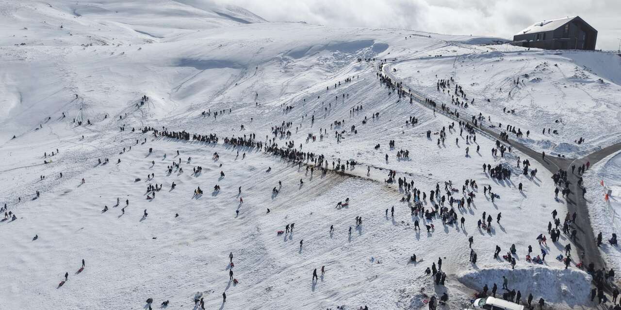 Konya’nın kayak merkezinde hafta sonu yoğunluğu