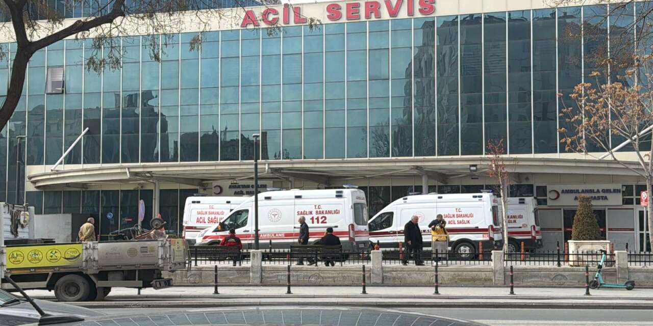 Konya Selçuklu’da site içinde komşu kavgası! 4 yaralı var