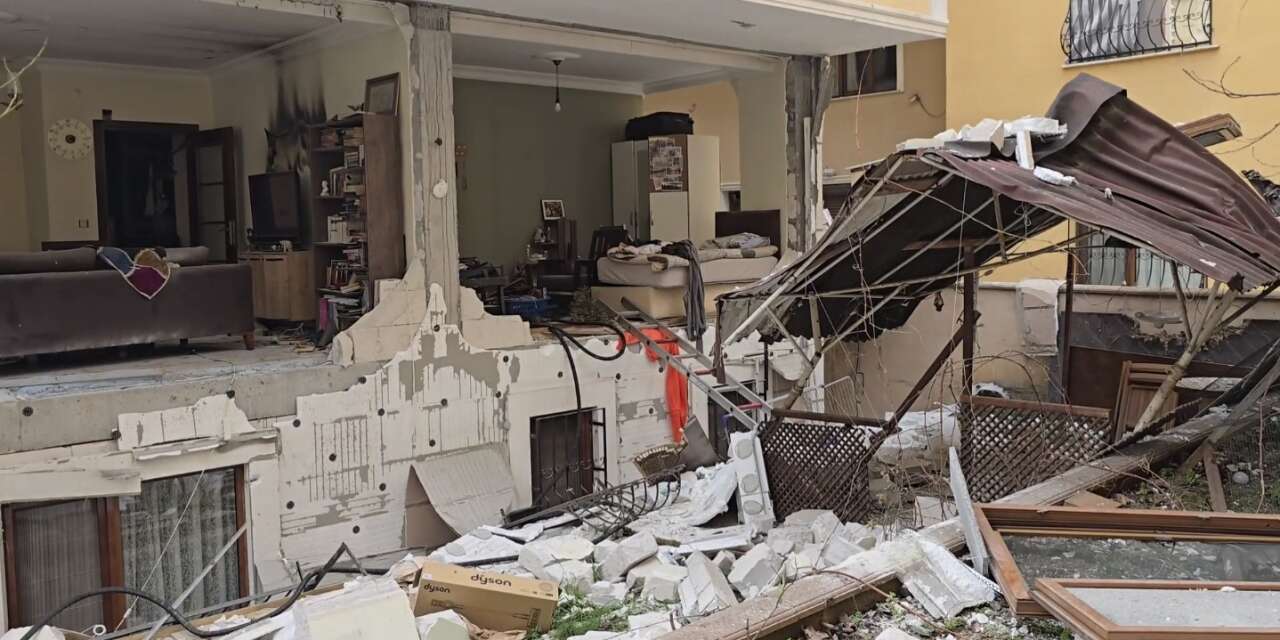 3 katlı apartmanda doğal gaz patlaması! 1 yaralı var