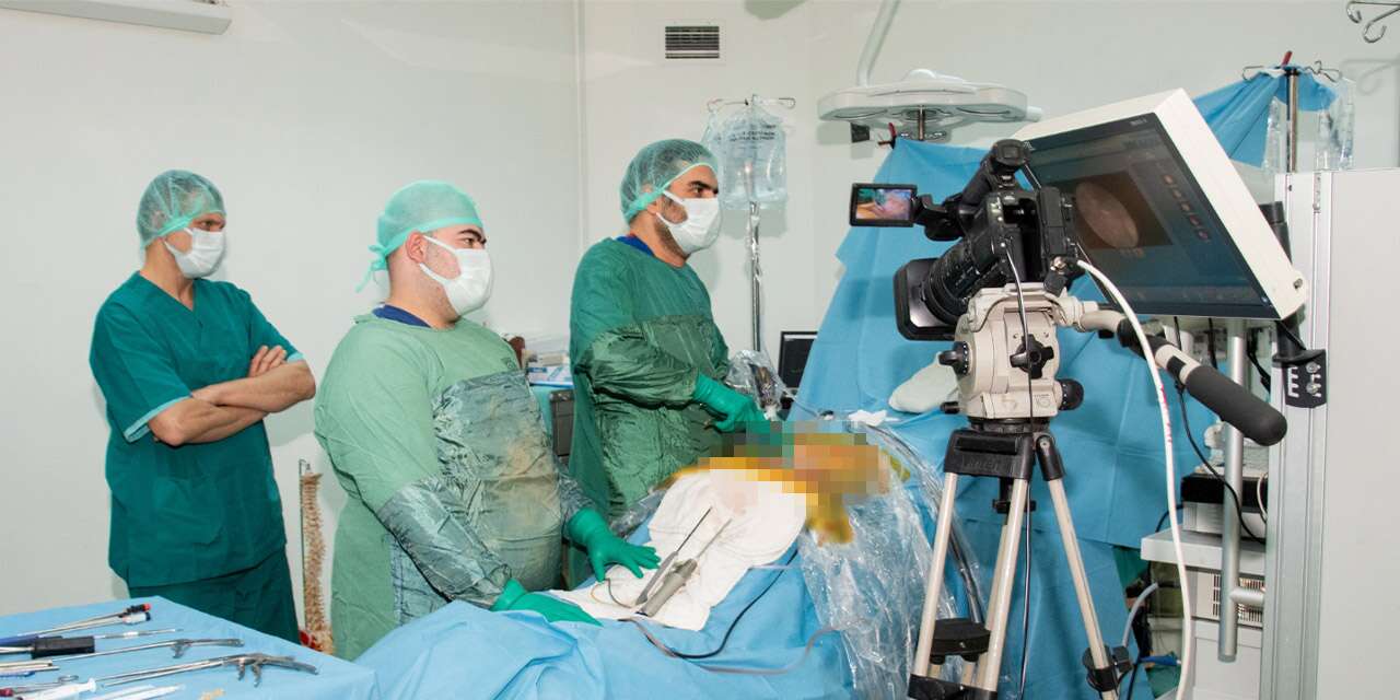 Türkiye’nin önde gelen cerrahları, Konya’da toplandı