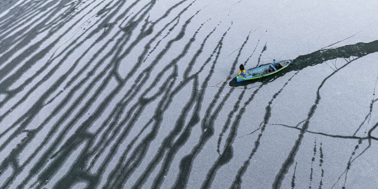 Yeniden hayat bulmaya başlayan Konya Beyşehir Gölü’nde ekmek kavgası