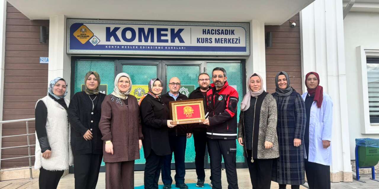 Konyalı kadınlar dikti! Çanakkale ekibi teşekküre geldi