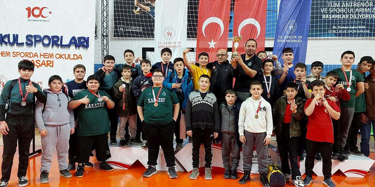 Karatay Belediyespor’dan güreşte büyük başarı