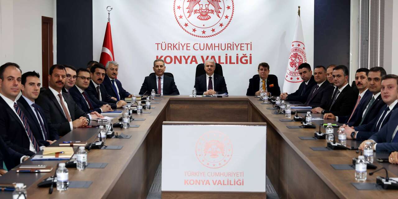 Konya’nın kaymakamları Vali Akın başkanlığında toplandı