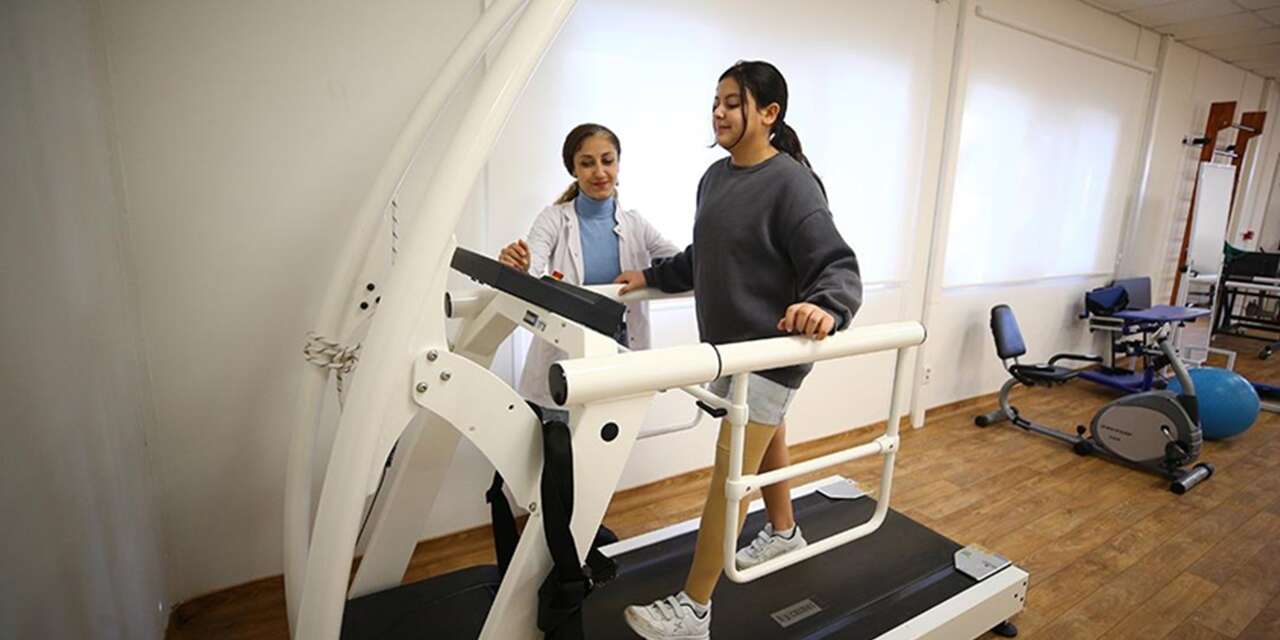 Depremde bacağını kaybeden Melike Esma’nın umut yolculuğu