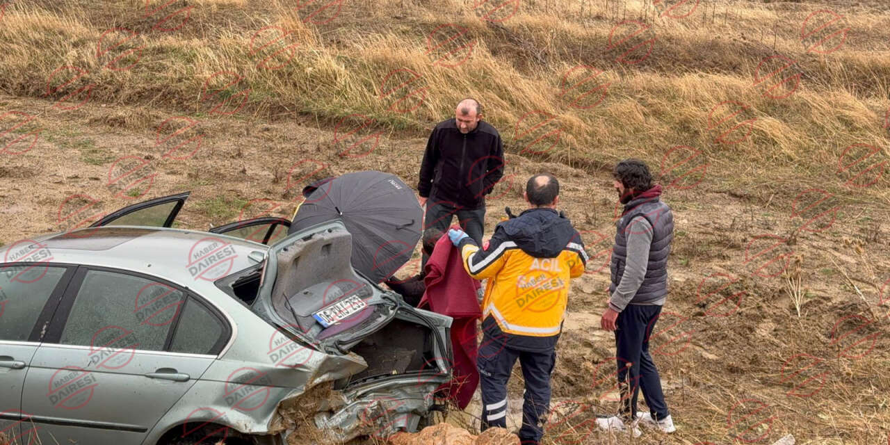 Konya’da otomobil şarampole yuvarlandı, ekipler ve vatandaş seferber oldu