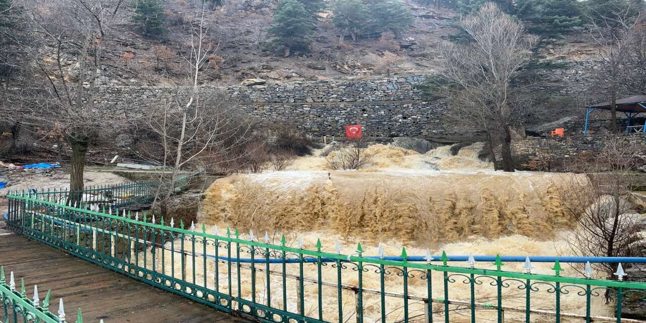 Karapınar Suyu coşkuyla akıyor, Konya Bozkır Barajı umut tazeliyor