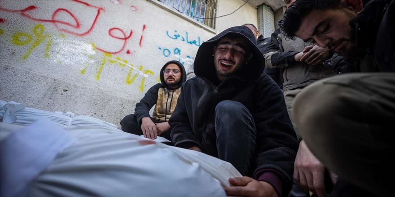 İsrail'in Gazze'ye saldırılarında 4'ü çocuk 20 Filistinli hayatını kaybetti