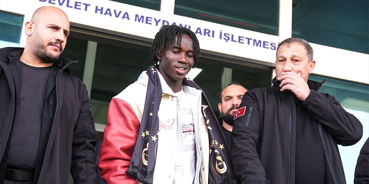 Galatasaray'ın 18 yaşındaki yeni transferi Renato Nhaga İstanbul’da