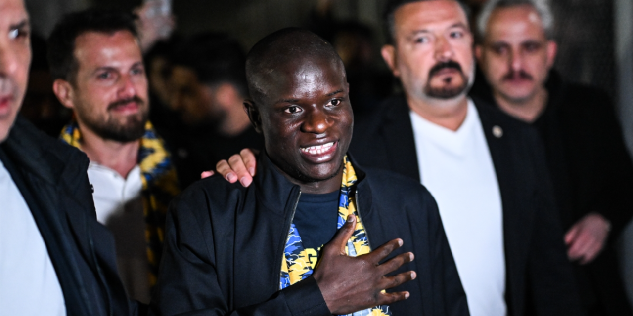 Fenerbahçe’nin yeni transferi N’Golo Kanté İstanbul’da