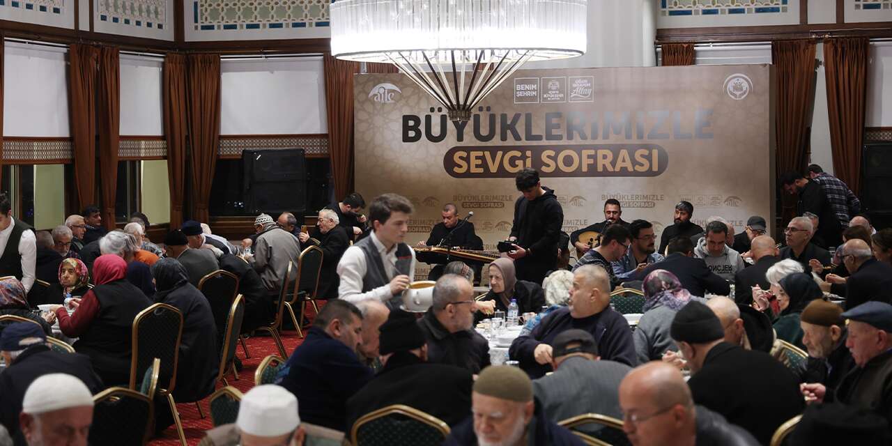 Konya Büyükşehir, huzurevi sakinlerine sofrasını açtı