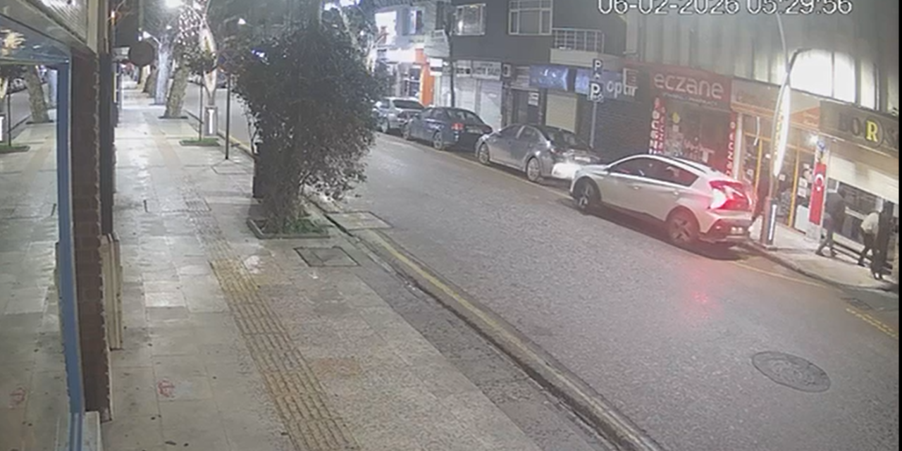 90 saniyelik film gibi soygun! 1 buçuk kilo altın çaldılar