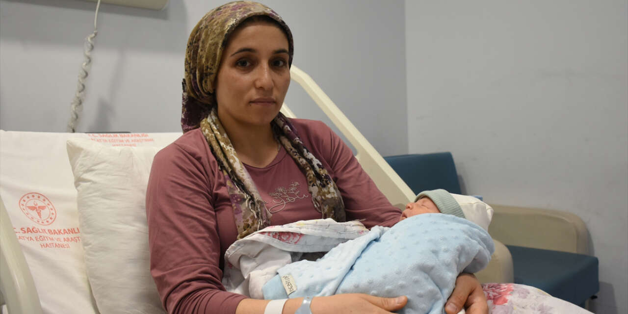 Depremde kızını kaybetmişti, 3 yıl sonra aynı tarihte anne oldu