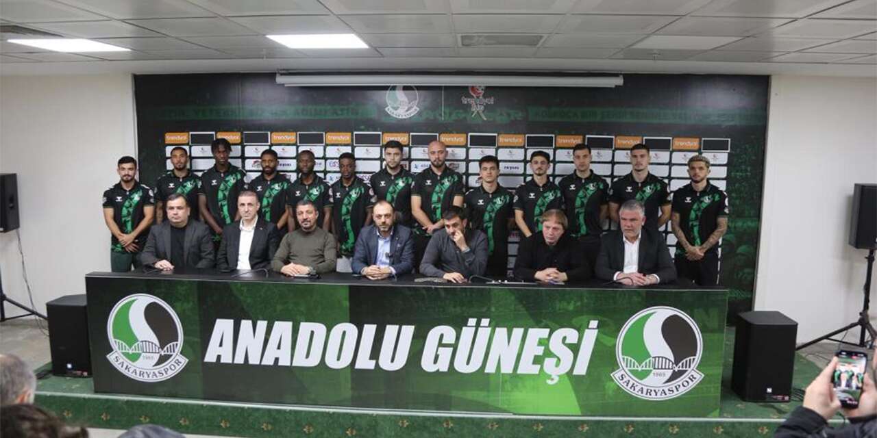 Biri Konyaspor’dan giden 13 isim aynı anda aynı takıma imza attı
