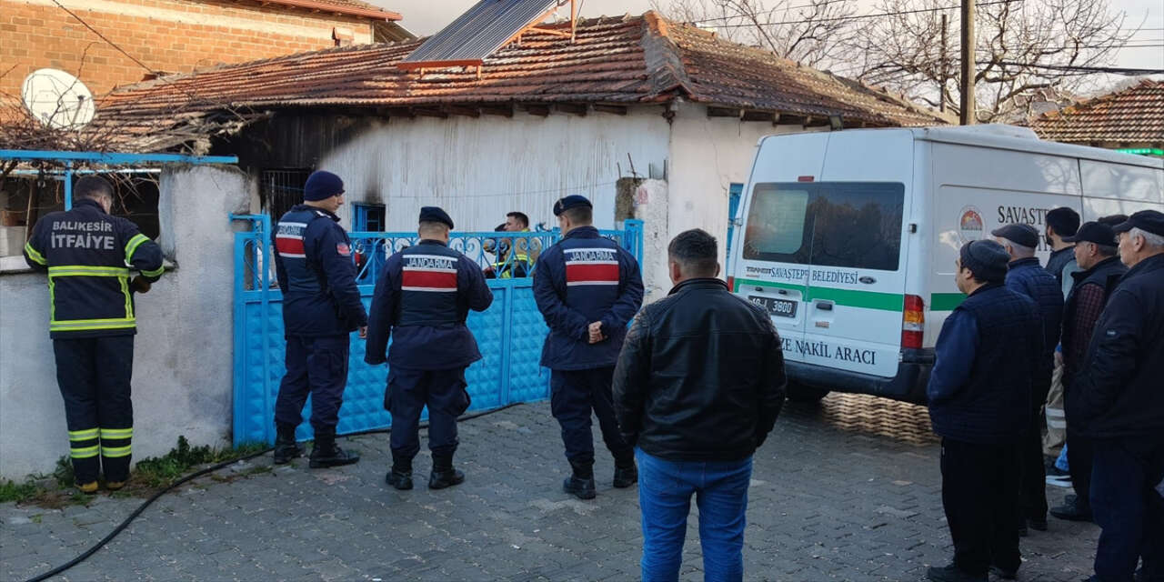 Evde yangın çıktı, 87 yaşındaki adam hayatını kaybetti