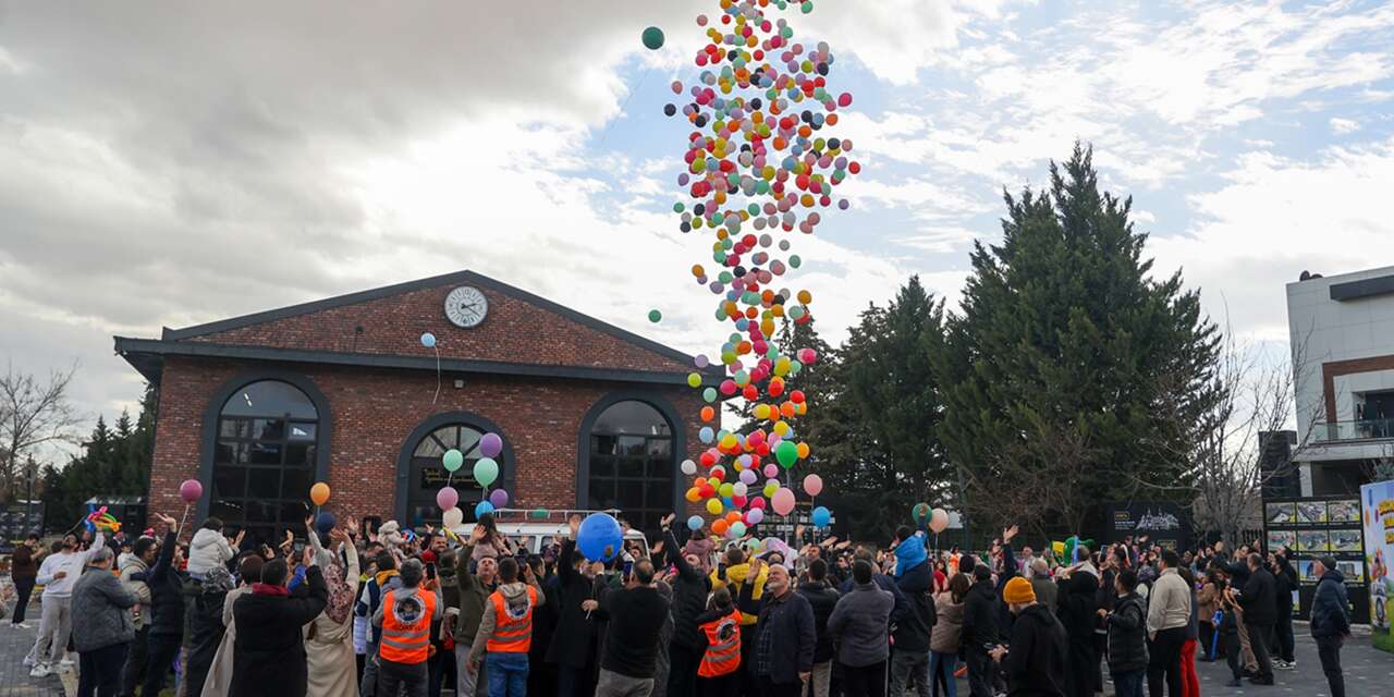 Konya’da DMD hastası Ali Hamza için umut balonları gökyüzüne yükseldi