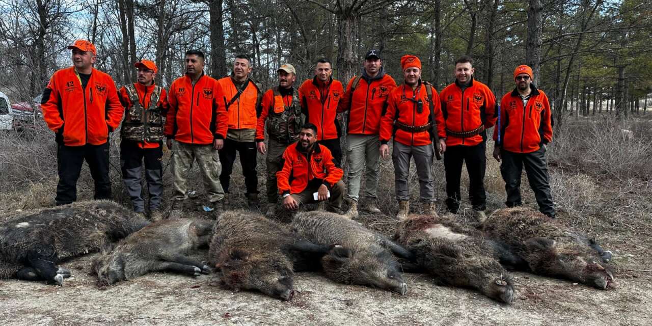Konya’da silahı kapan arazileri korumak için sahaya çıktı