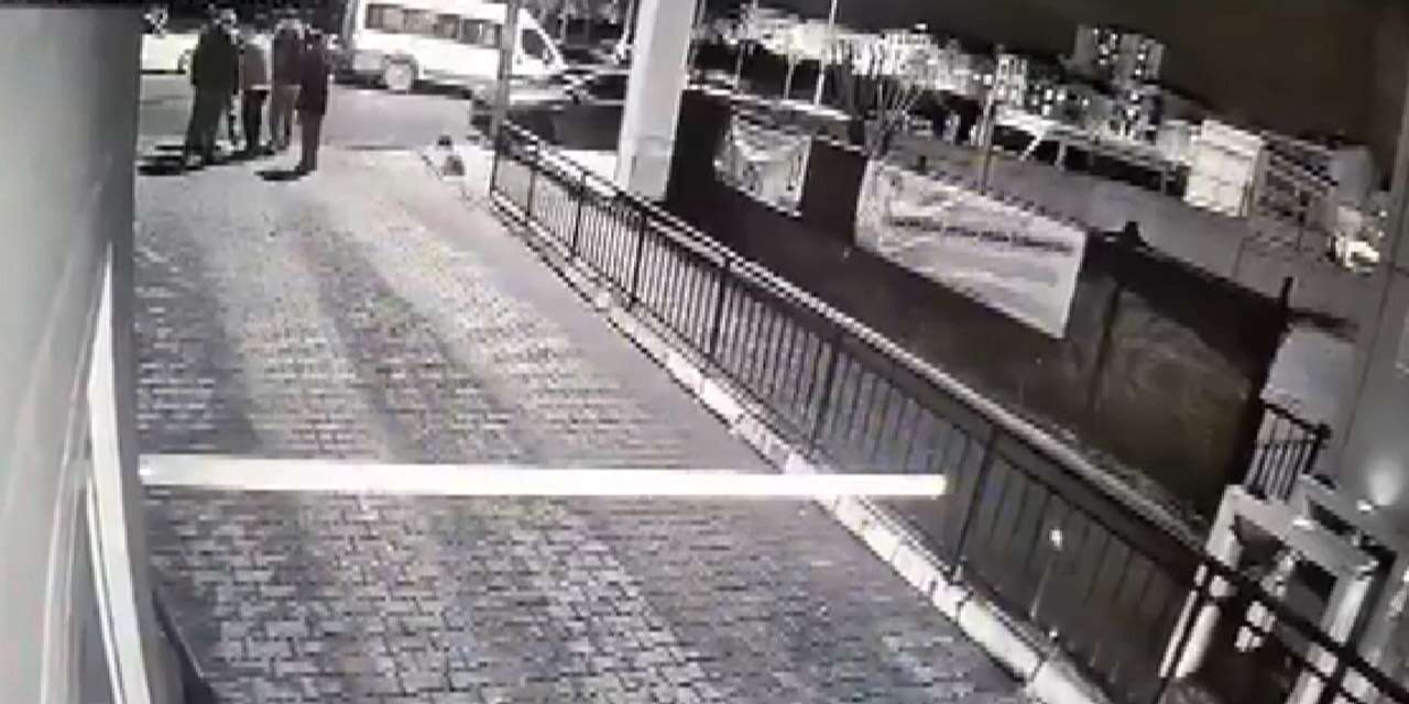 Polis memuru ve eşi sokak ortasında darbedildi