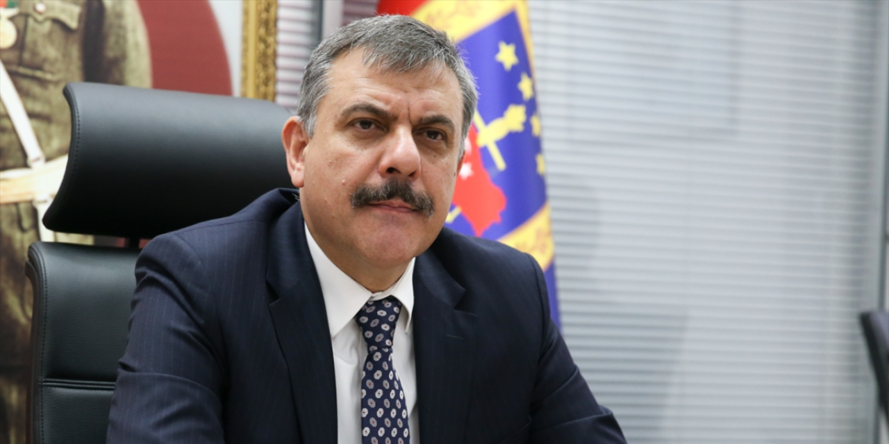 Bir Konyalı bakan gitti, başka bir Konyalı geldi