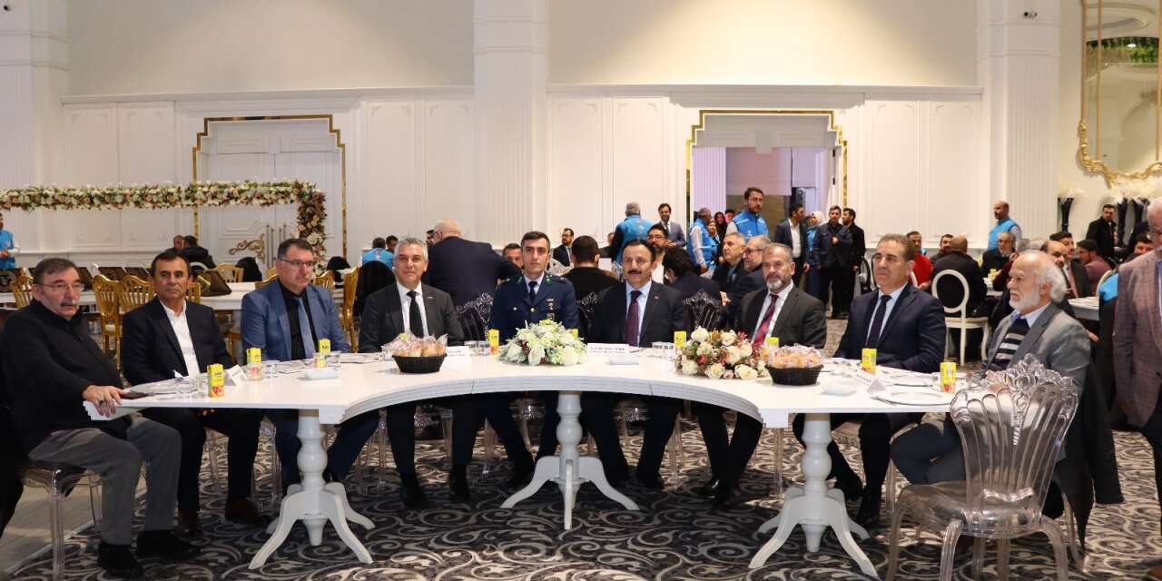 Diyanet İşleri Başkan Yardımcısı Demir, Konyalı hayırseverlerle buluştu