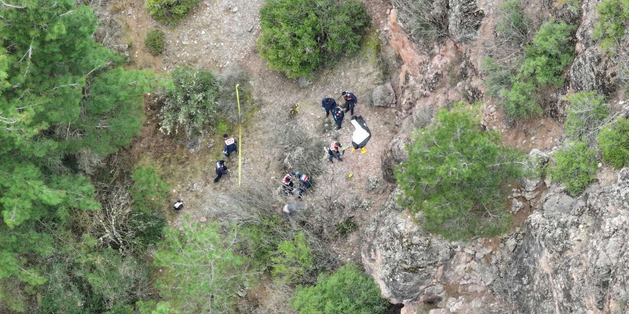 Kayıp olan Murat Şanlı 100 metrelik uçurumda ölü bulundu