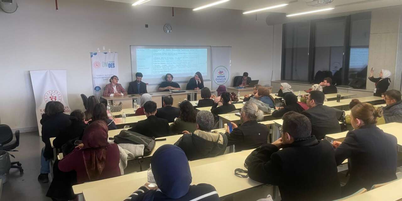 Konya’da dijital çağa felsefi neşter! Hakikat arayışında gençler buluştu