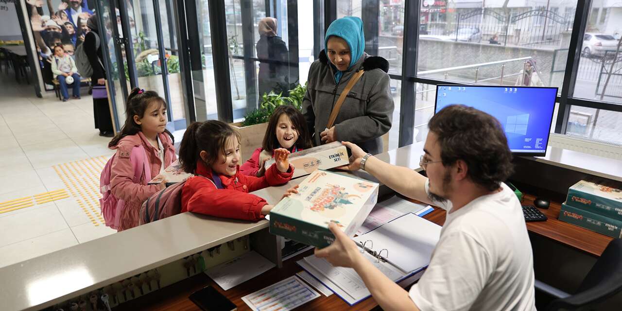 Konya Büyükşehir’den 50 bin çocuğa ilk oruç hediyesi! Dağıtımlar başladı