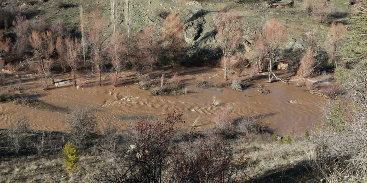 Konya’daki son yağışlar Göksu Nehri’ni taşırdı! Tarım arazileri sular altında kaldı