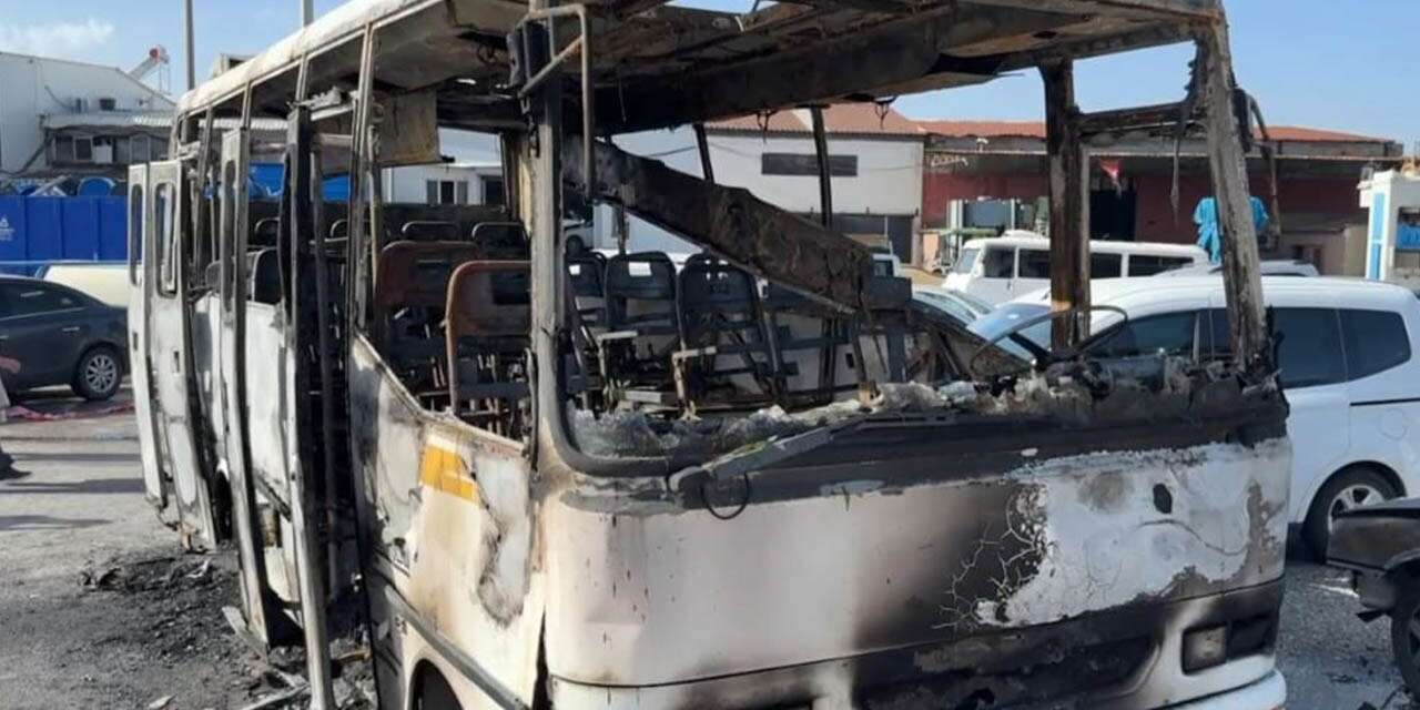 16 yaşındaki genç, geceyi geçirmek için girdiği araçta yanarak can verdi