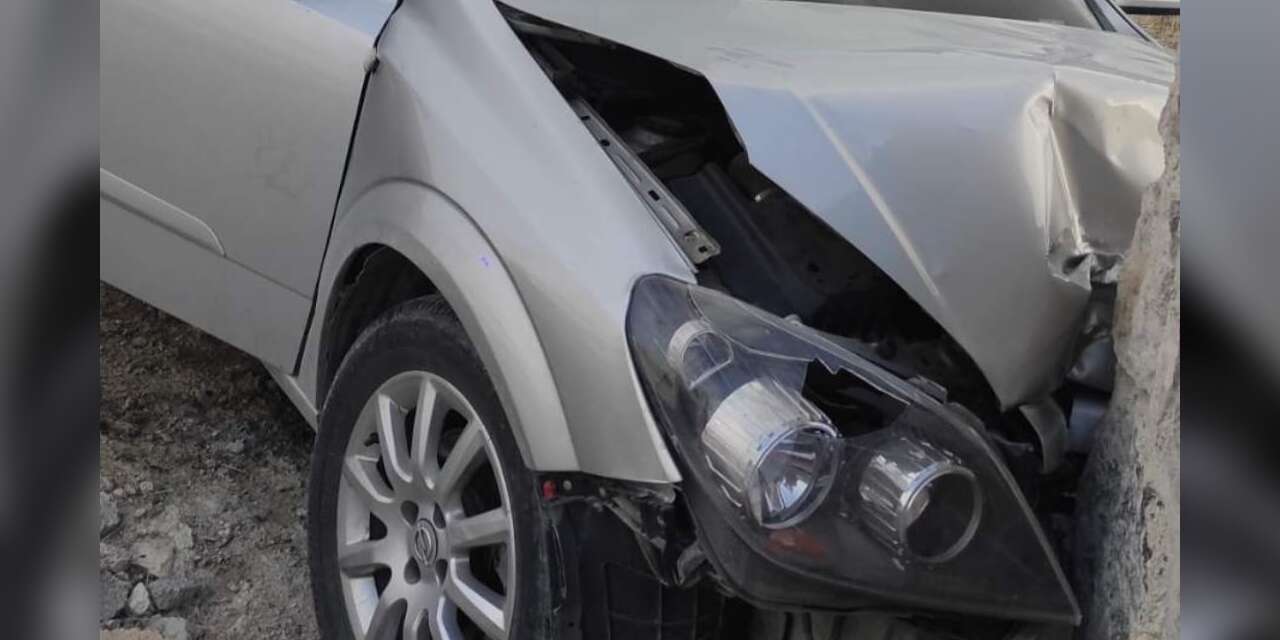 Konya’da otomobil bahçe duvarına çarptı! 4 yaralı var