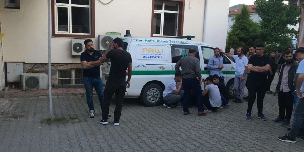 Babasını öldürüp, annesini yaralayan 16 yaşındaki çocuk o günü anlattı