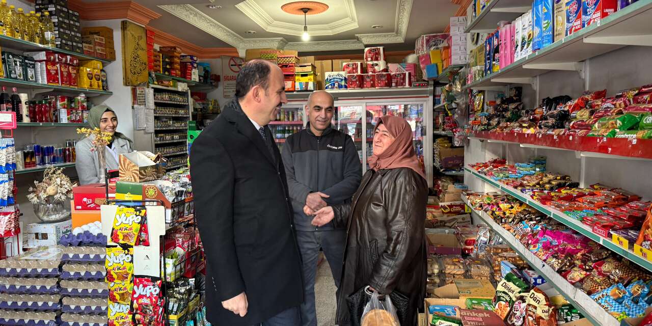 Başkan Altay, iftar öncesinde Konya esnafını ziyaret etti