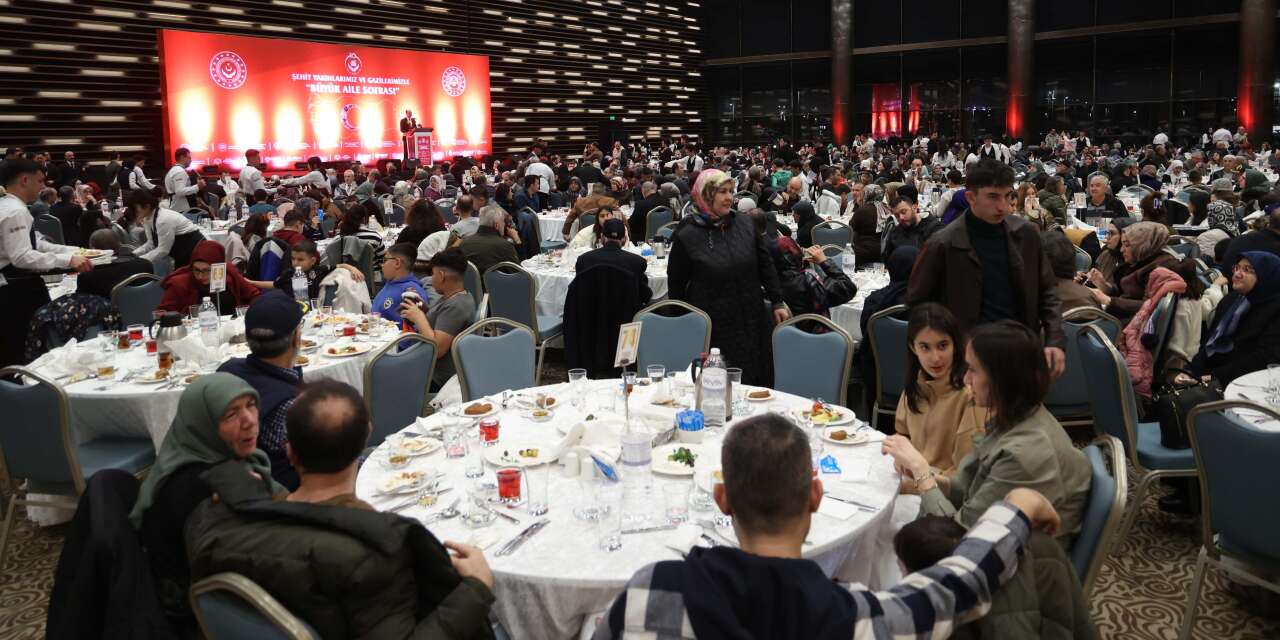Konya’yı yönetenler ilk iftarı şehit aileleri ve gazilerle açtı